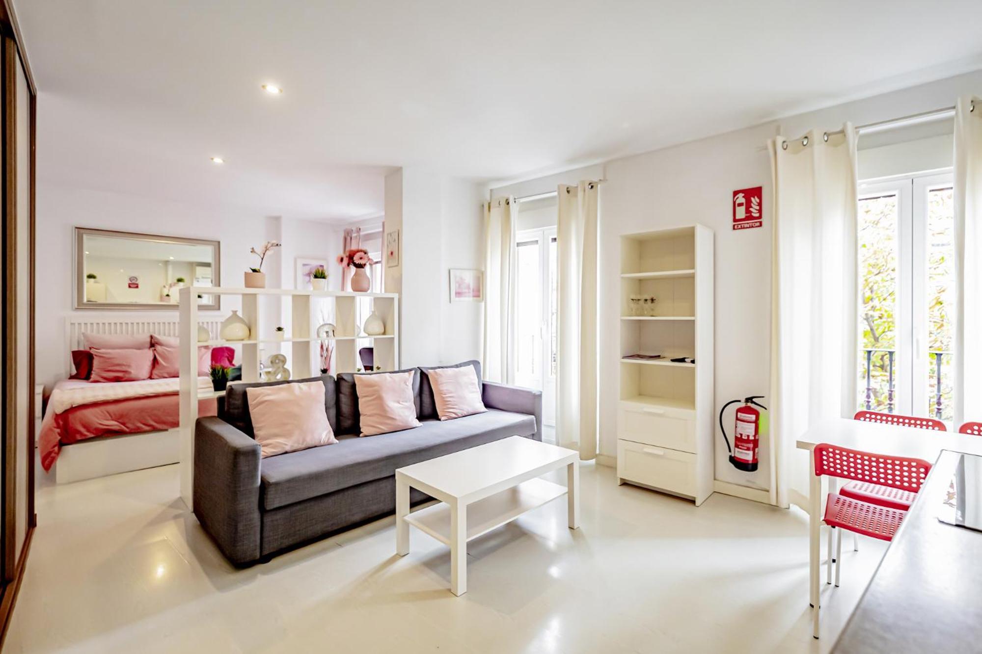 Apartmán Atocha Arrendamiento De Temporada Madrid Exteriér fotografie